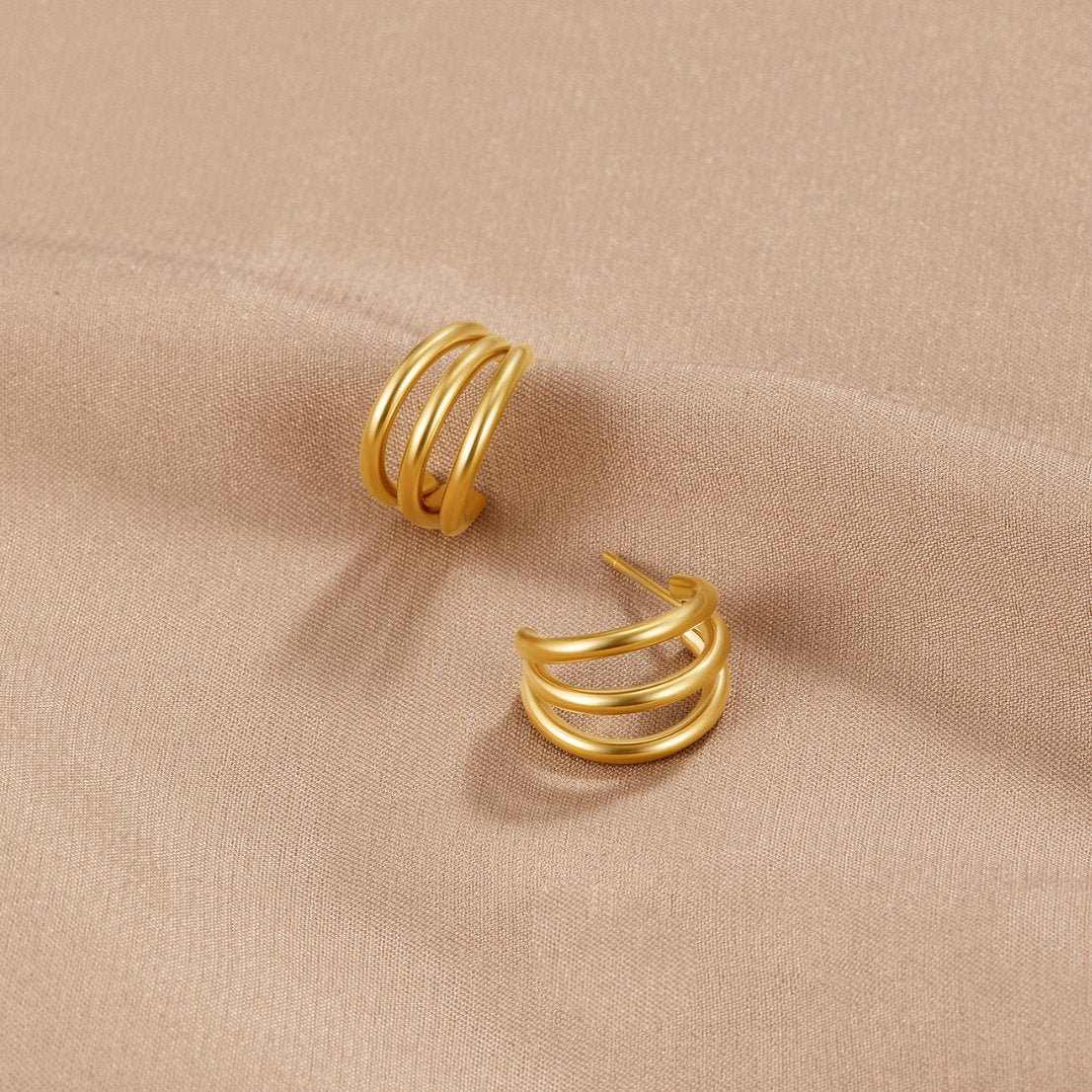 Ana-Orecchini  tripli in oro