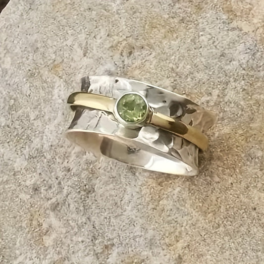 Yla - Elegante anello con pietra verde