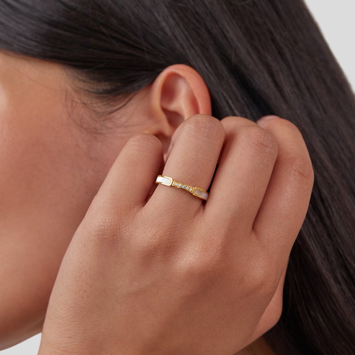 Unity – Elegante anello con perle e cristallo