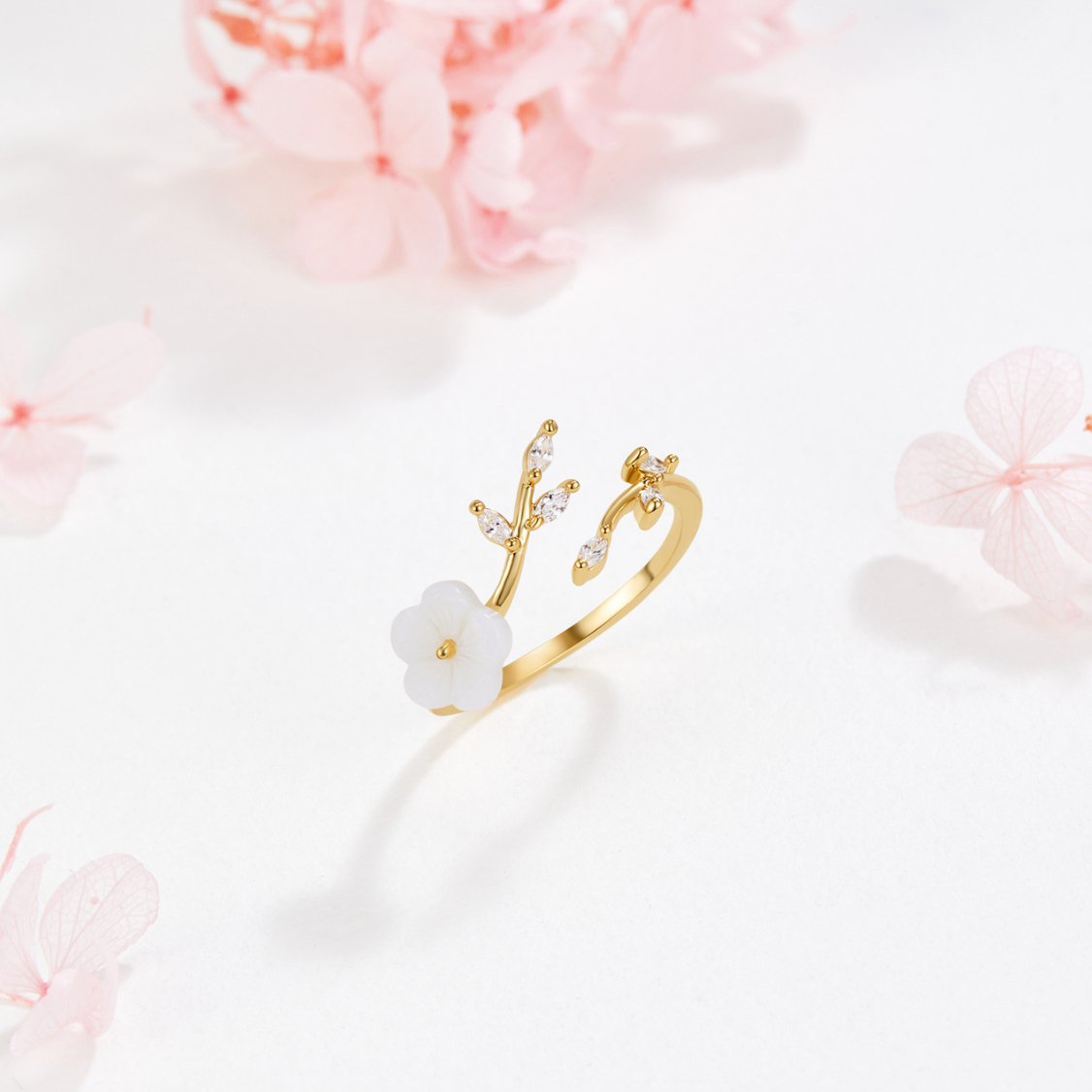 RISE – Anello con fiore bianco